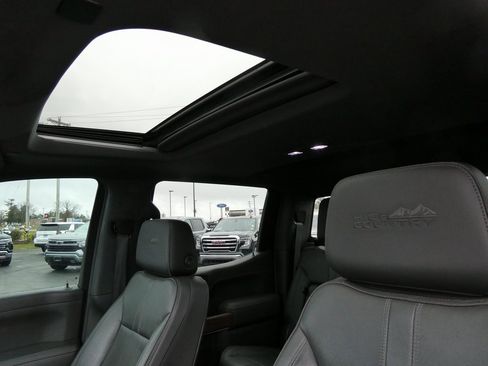 Used 2019 Chevrolet Silverado 1500 High Country w/ Technology Package image 25