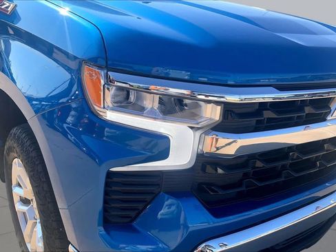 Used 2024 Chevrolet Silverado 1500 LT w/ Z71 Off-Road Package AWD/4WD image 26