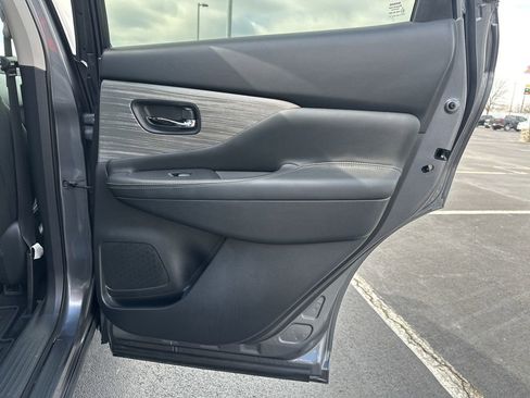 Used 2018 Nissan Murano SV image 11