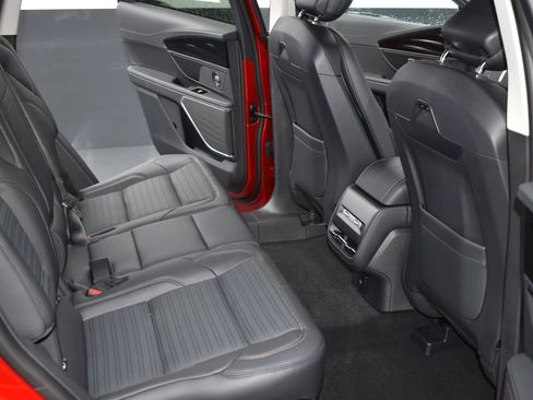 New 2026 Lincoln Nautilus Reserve w/ Jet Appearance Package image 14