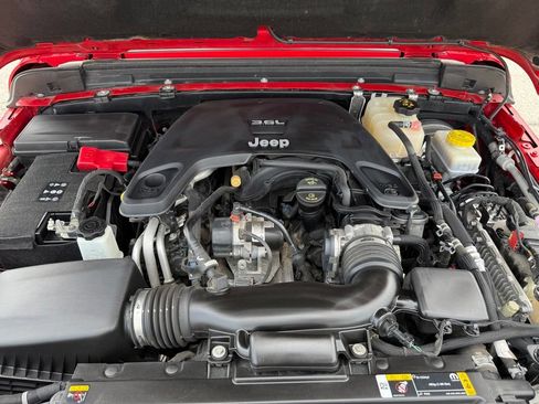 Used 2021 Jeep Wrangler Rubicon AWD/4WD image 26