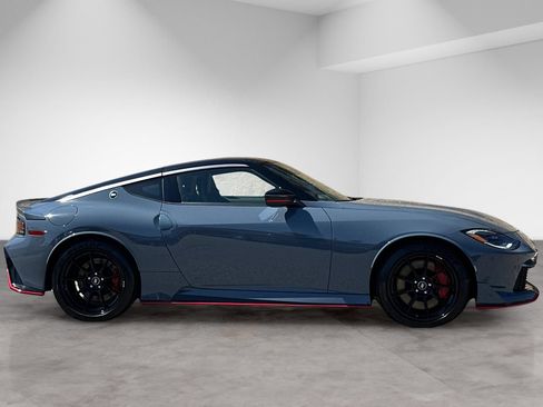 Used 2026 Nissan Z NISMO w/ Floor Mat Package RWD image 8