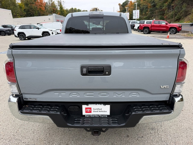 Certified 2020 Toyota Tacoma TRD Off-Road AWD/4WD image 5