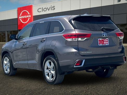 Used 2017 Toyota Highlander Limited w/ Carpet Mat Package AWD/4WD image 7