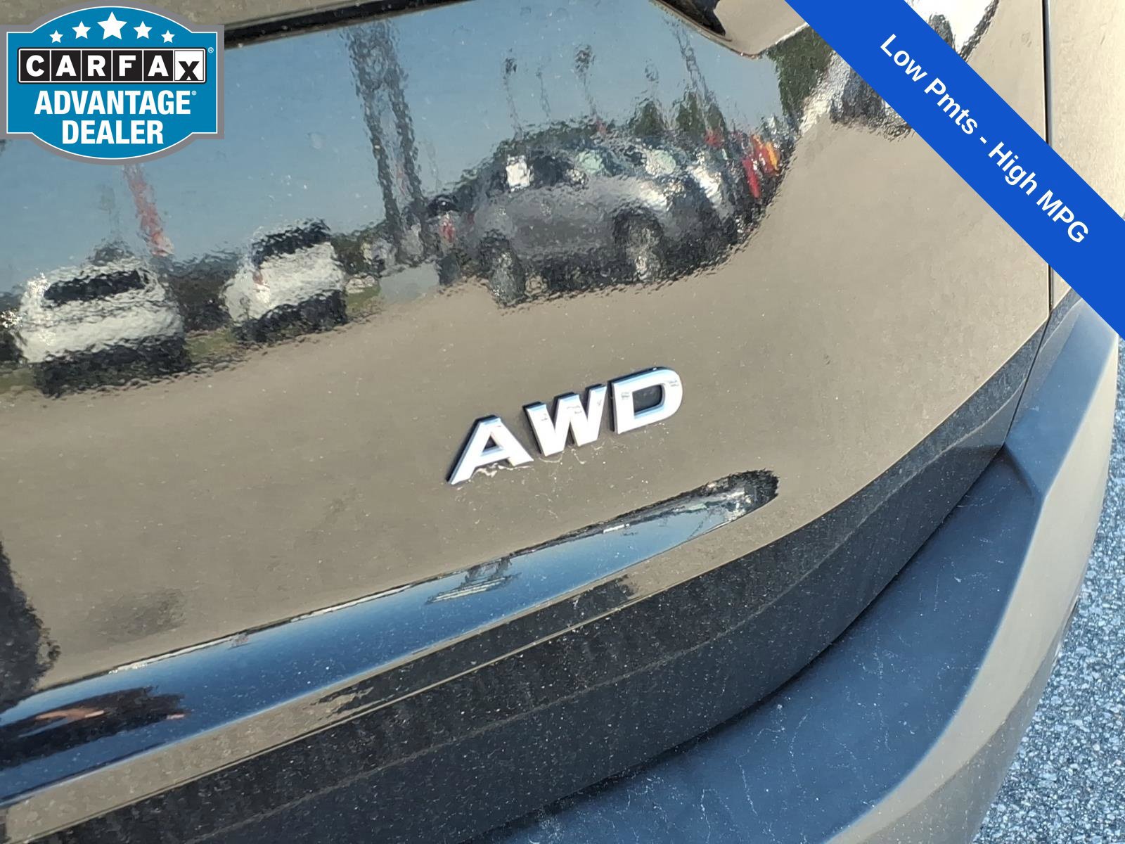 Used 2023 Nissan Rogue S AWD/4WD image 10
