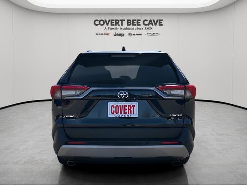 Used 2022 Toyota RAV4 Limited image 8