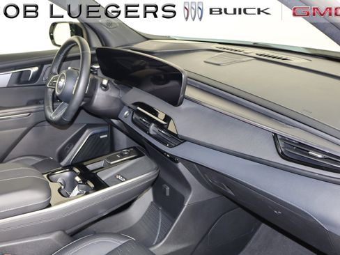 Certified 2025 Buick Enclave Sport Touring image 18