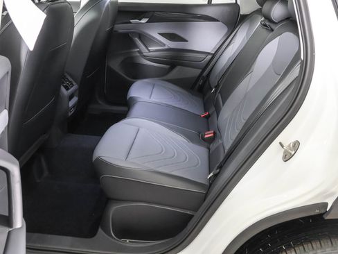 New 2026 Volkswagen Tiguan SE image 34