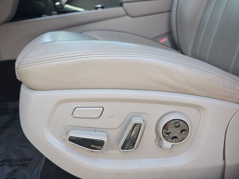 Used 2017 Genesis G80 3.8 w/ Option Group 03 RWD image 29