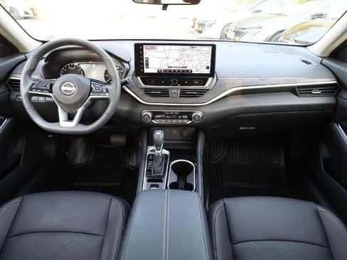 Certified 2025 Nissan Altima 2.5 SL FWD image 22
