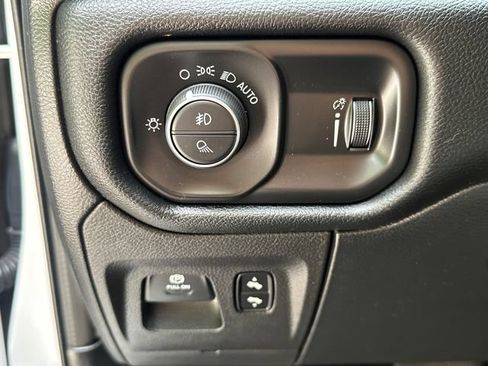 Used 2020 RAM 1500 Big Horn AWD/4WD image 26