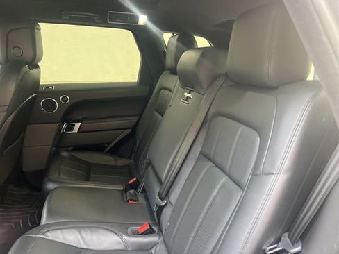 Used 2019 Land Rover Range Rover Sport HSE image 15