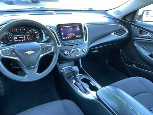 Used 2022 Chevrolet Malibu LT image 14