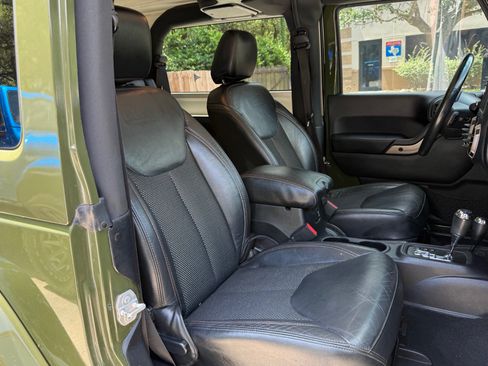 Used 2016 Jeep Wrangler Sahara AWD/4WD image 37