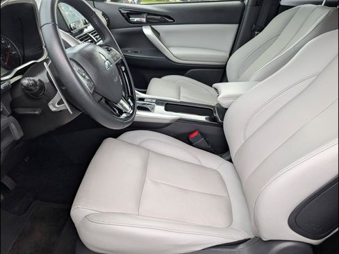 Used 2024 Mitsubishi Eclipse Cross SEL AWD/4WD image 11