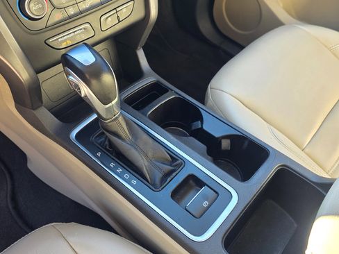 Used 2019 Ford Escape SEL image 8