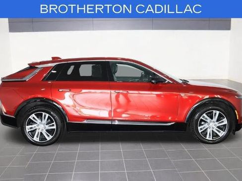 Certified 2024 Cadillac Lyriq Tech w/ Driver Assist Package AWD/4WD image 10