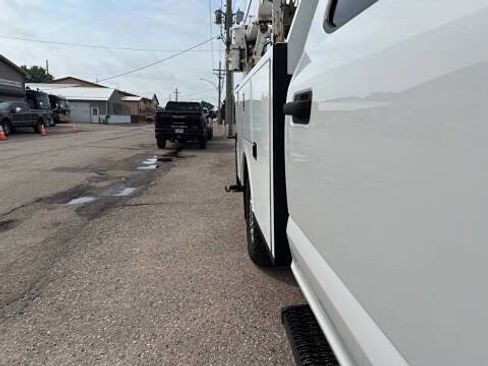 Used 2018 Ford F350 XLT AWD/4WD image 31