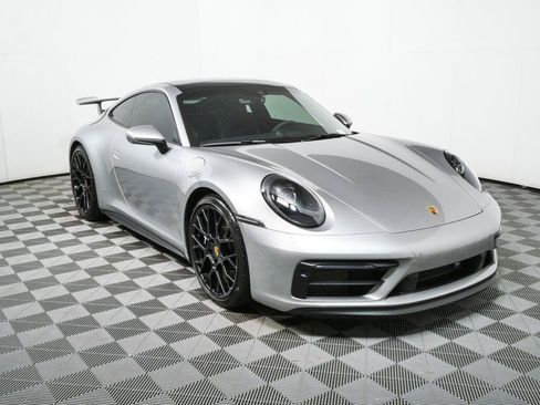 Used 2024 Porsche 911 Carrera GTS RWD image 24