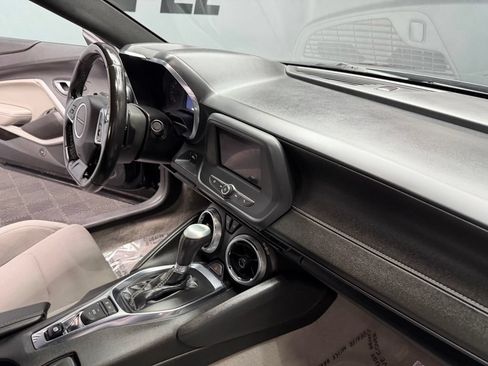 Used 2023 Chevrolet Camaro LT RWD image 39