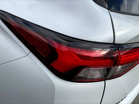 Used 2023 Mitsubishi Outlander SE image 28