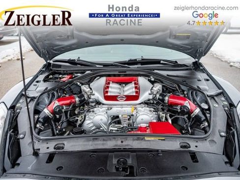 Used 2016 Nissan GT-R Premium image 33