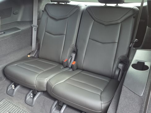 Used 2022 Cadillac XT6 Premium Luxury AWD/4WD image 26