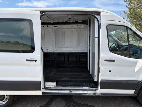 Used 2015 Ford Transit 250 148 Medium Roof RWD image 17