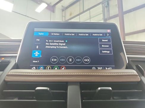 Used 2021 Chevrolet Tahoe High Country w/ Premium Package AWD/4WD image 30
