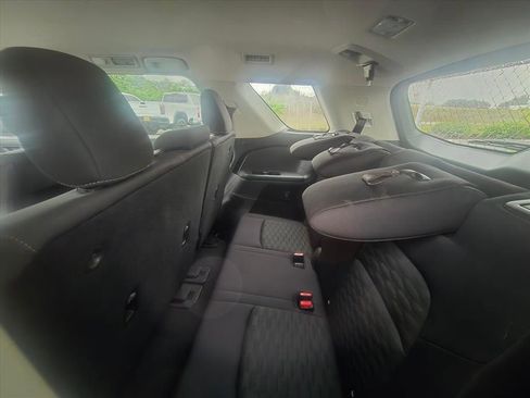 Used 2024 Nissan Pathfinder SV FWD image 6