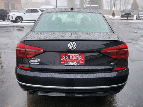 Used 2018 Volkswagen Passat 2.0T R-Line image 13
