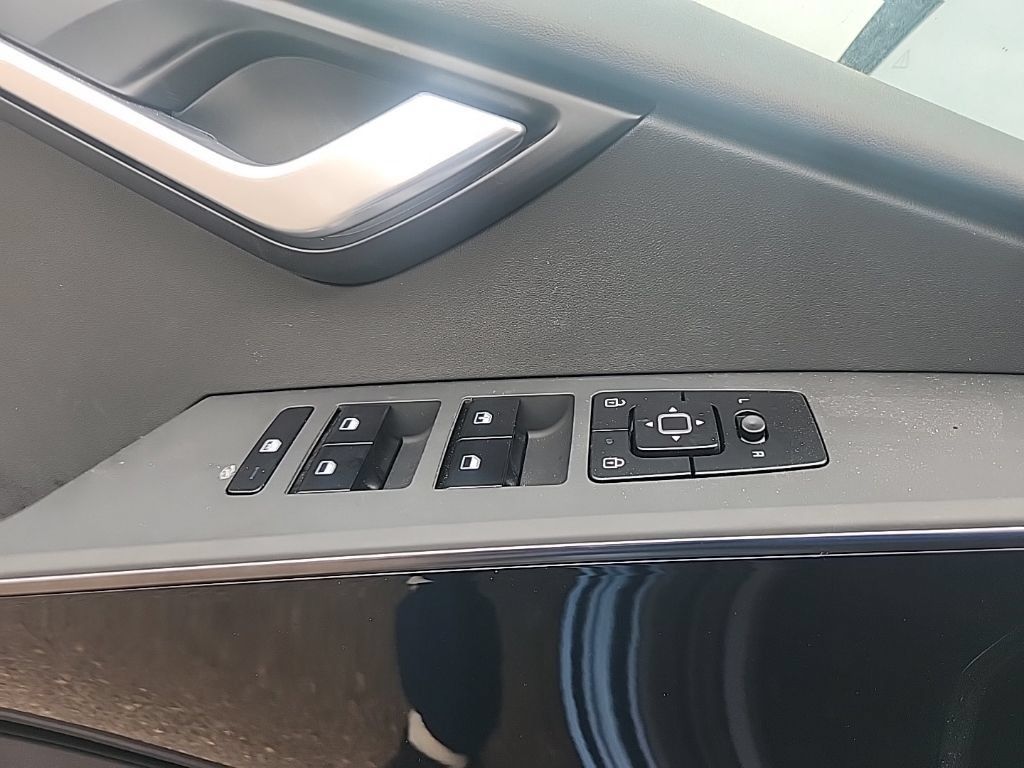 Certified 2024 Kia Niro Wind FWD image 26