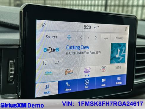 Used 2024 Ford Explorer Limited image 29