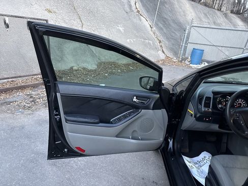 Used 2014 Kia Forte LX image 10