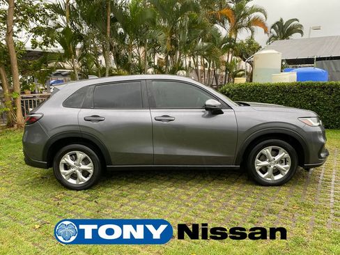 Used 2025 Honda HR-V LX image 8