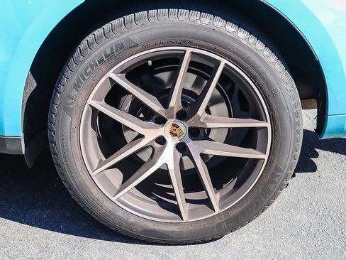 Used 2022 Porsche Macan image 14