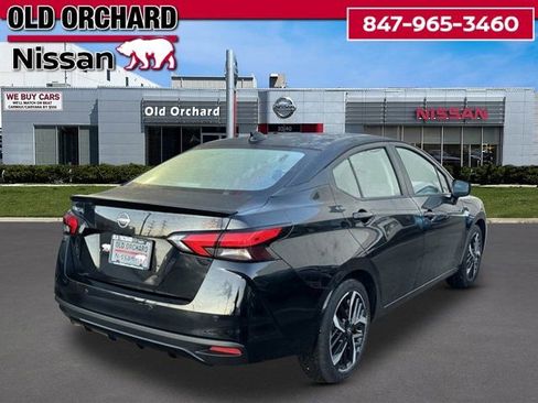 Used 2025 Nissan Versa SR image 5