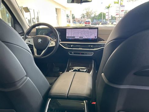 Used 2025 BMW X7 xDrive40i image 30