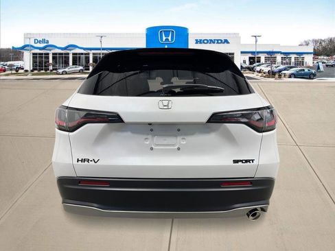 New 2026 Honda HR-V Sport image 4