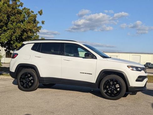 New 2026 Jeep Compass Latitude AWD/4WD image 2
