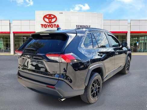 Used 2022 Toyota RAV4 XLE image 3