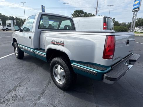 Used 1993 GMC Sierra 1500 4x4 Regular Cab image 2