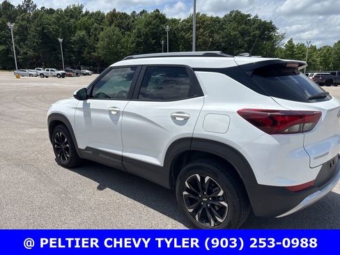 Used 2023 Chevrolet TrailBlazer LT w/ Convenience Package FWD image 5