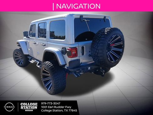 Used 2022 Jeep Wrangler Unlimited Rubicon w/ Trailer Tow Package image 4