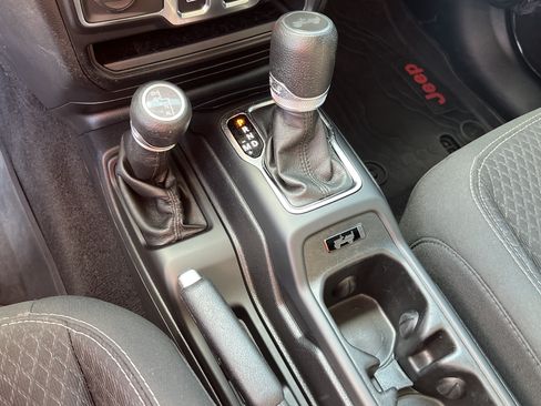 Used 2021 Jeep Wrangler Sport AWD/4WD image 24