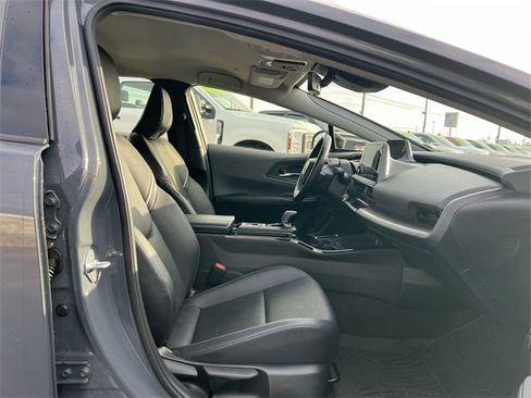 Used 2024 Toyota Prius XLE image 19