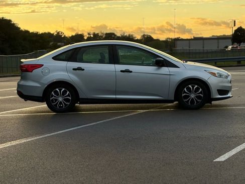 Used 2015 Ford Focus S image 6