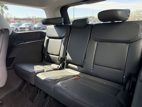 New 2026 Ford Expedition Active image 13