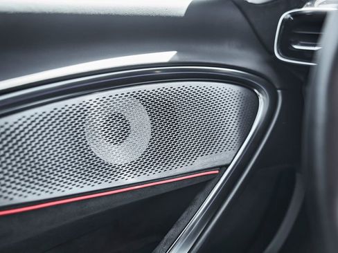 Used 2024 McLaren Artura RWD image 42