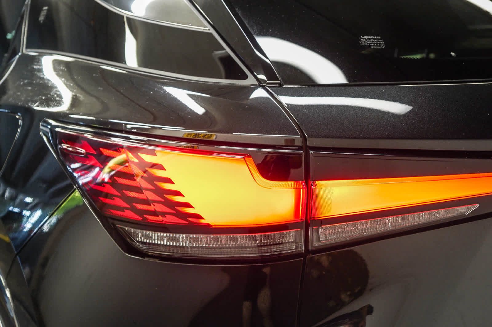 Used 2025 Lexus RX 450h AWD w/ Convenience Package image 9